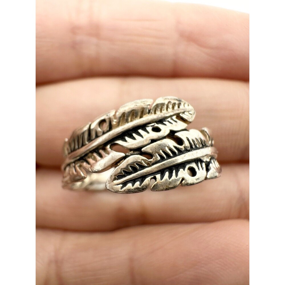 925 Sterling Silver Feather Design Bypass Ring Size 8